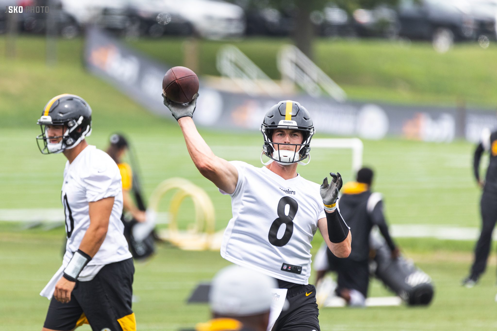 Steelers list Mitch Trubisky No. 1 on depth chart; QB also named a