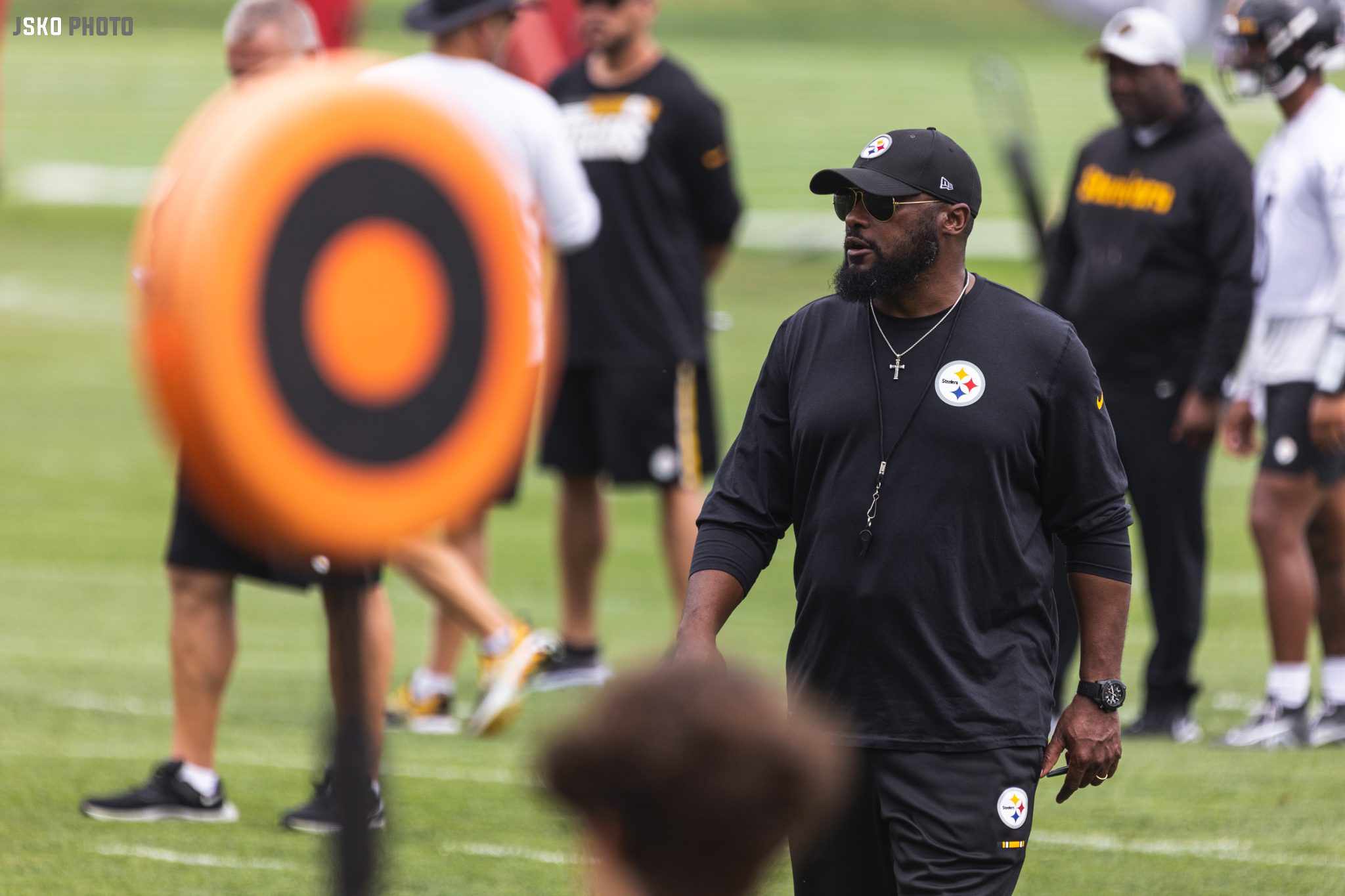 Steelers Great Jerome Bettis Questioned Mike Tomlin's Ability To Become  Offensive Minded