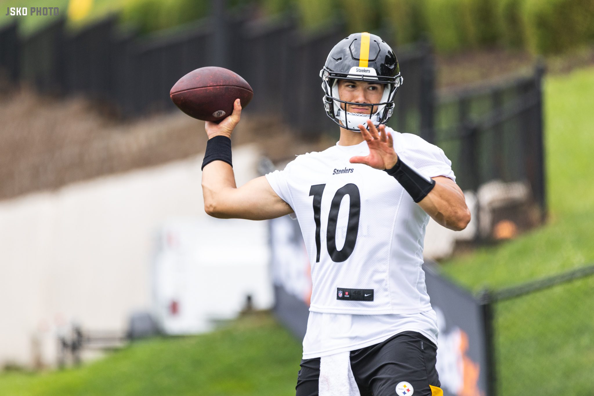 Steelers fans are already banging the table for QB Kenny Pickett