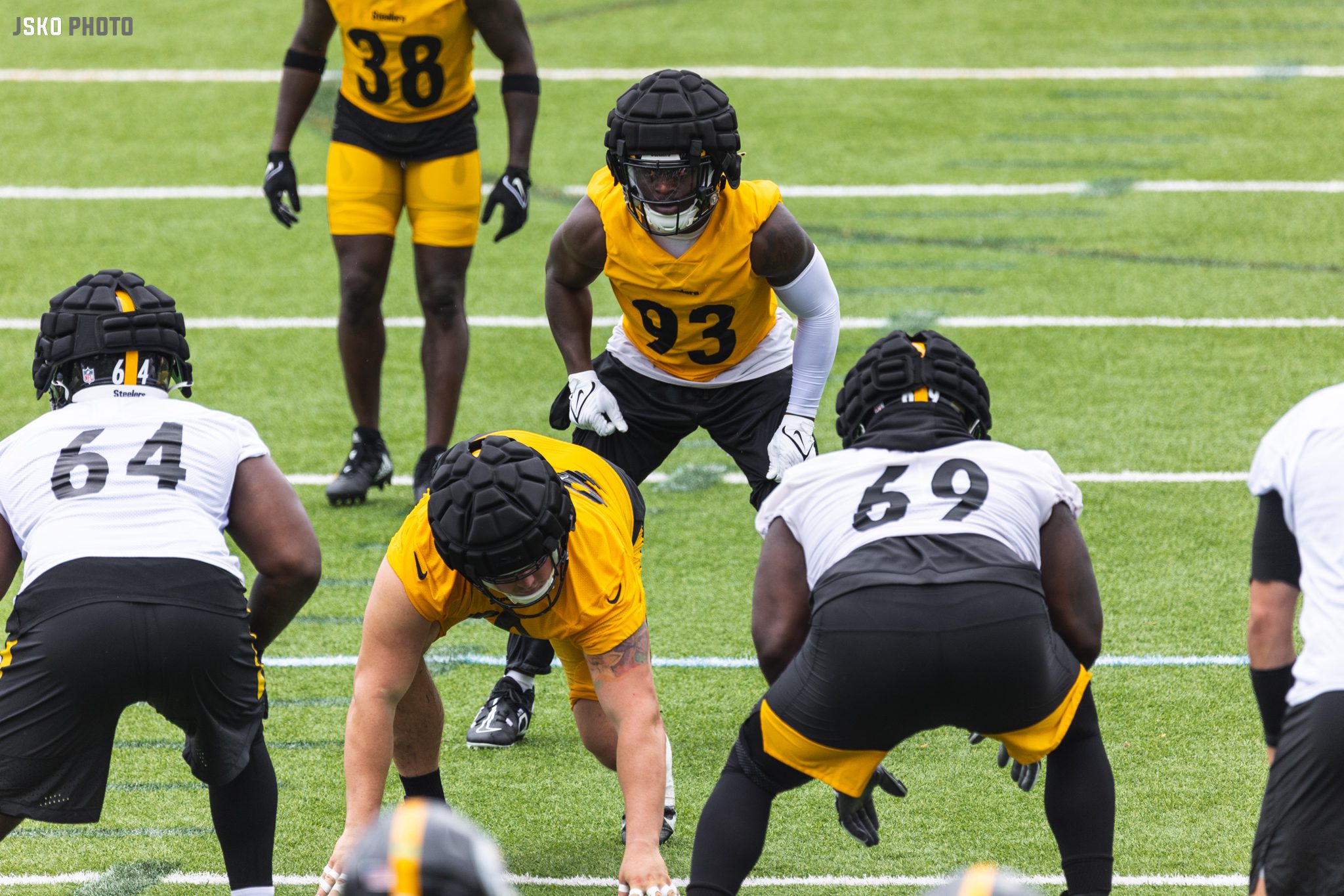 Steelers inside linebacker Mark Robinson making the most of his opportunity  this spring