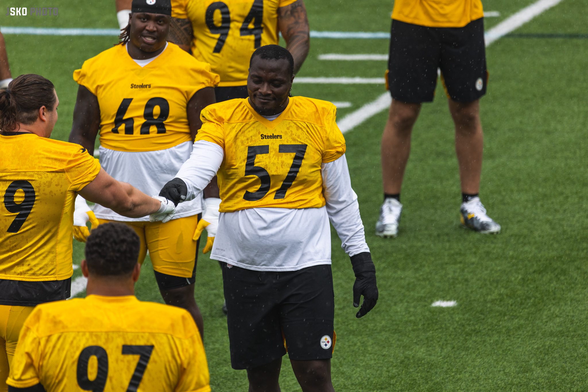 Steelers defensive lineman, Montravius Adams