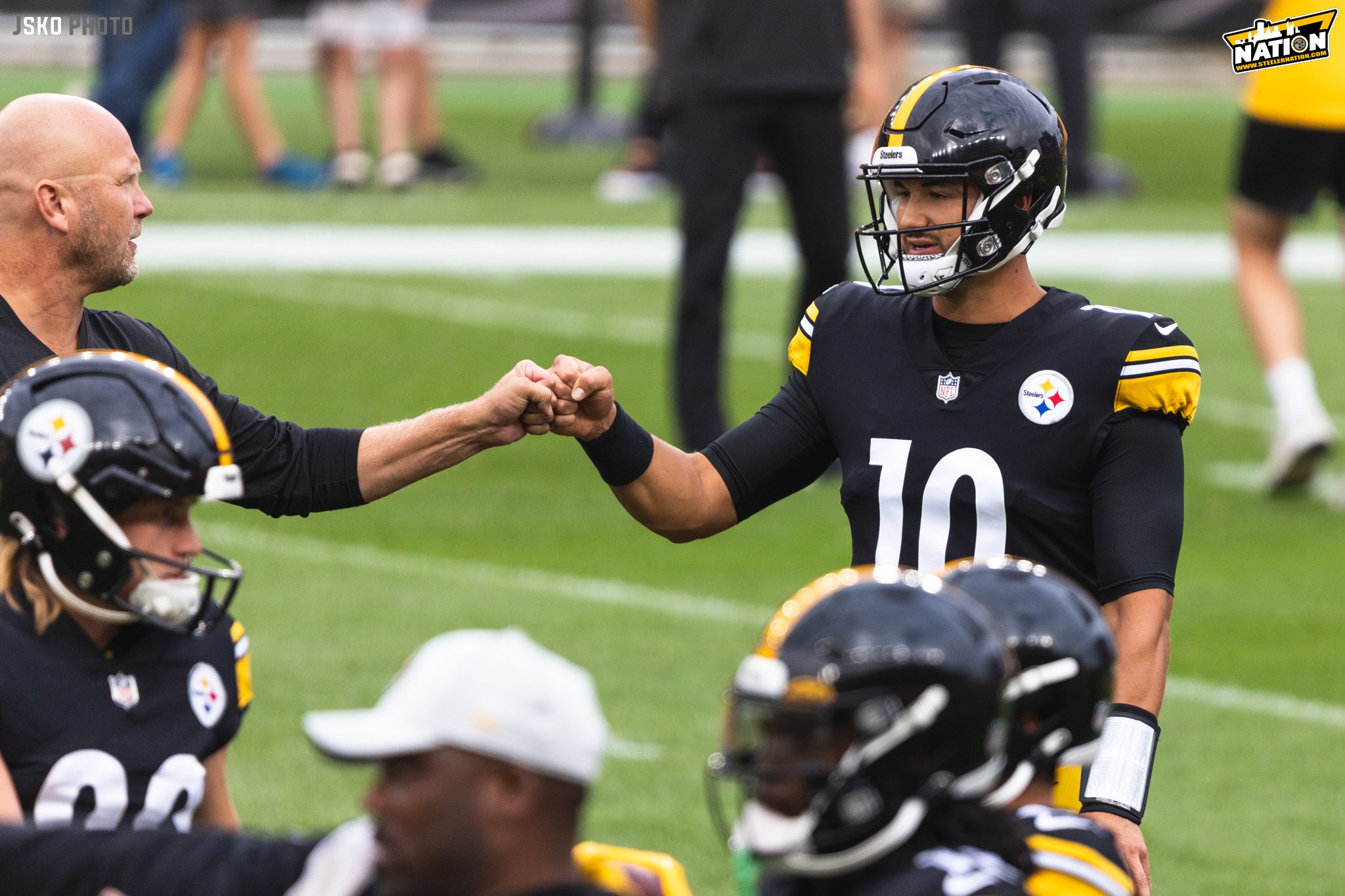 Mitch Trubisky voted a Pittsburgh Steelers captain, listed as starting