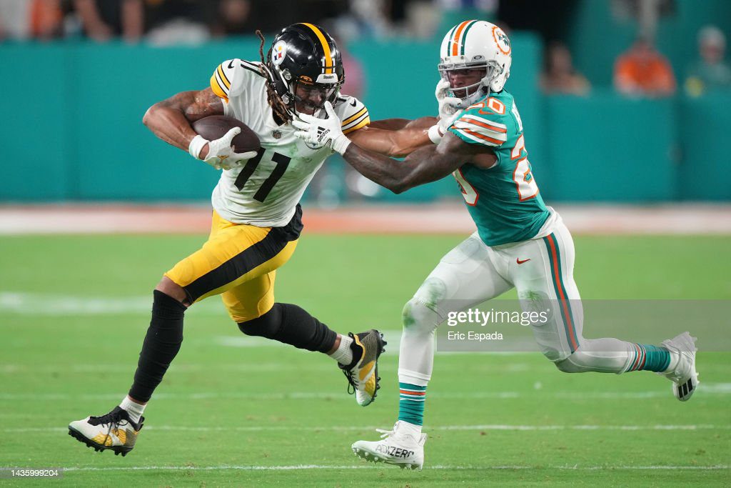 Scenes from Miami Dolphins vs Pittsburgh Steelers at Hard Rock Stadium