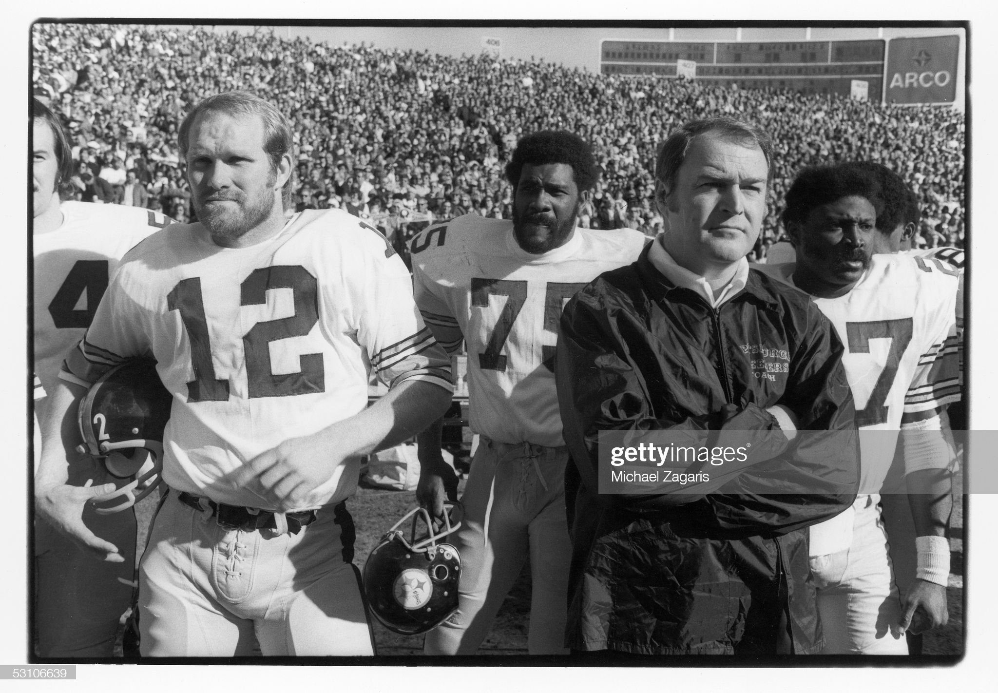 Quarterback Joe Gilliam of the Pittsburgh Steelers looks on from the  News Photo - Getty Images