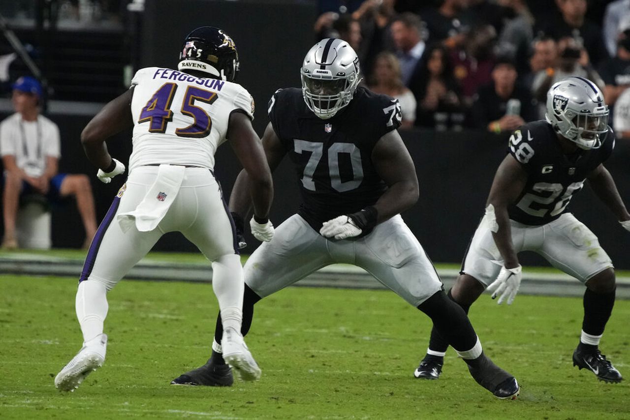 Raiders: Alex Leatherwood's pass protection and guard potential