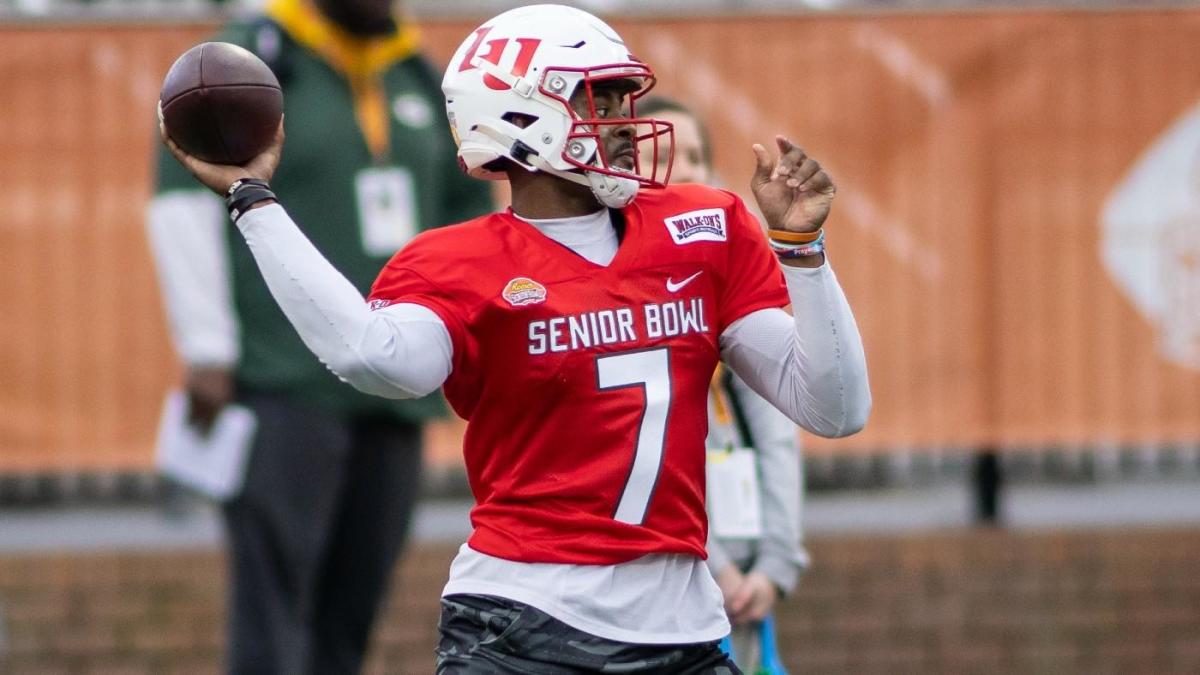 Senior Bowl QB Kenny Pickett's success invites the question: What if he'd  stayed committed to Temple?