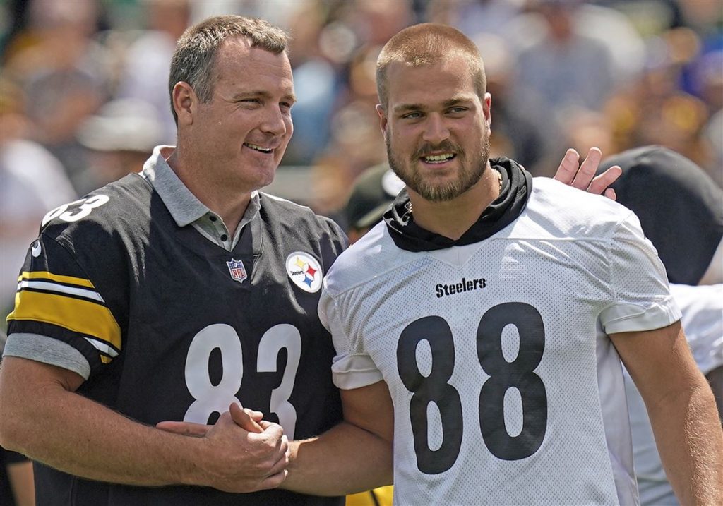 Pittsburgh Steeler and Virginia football star Heath Miller