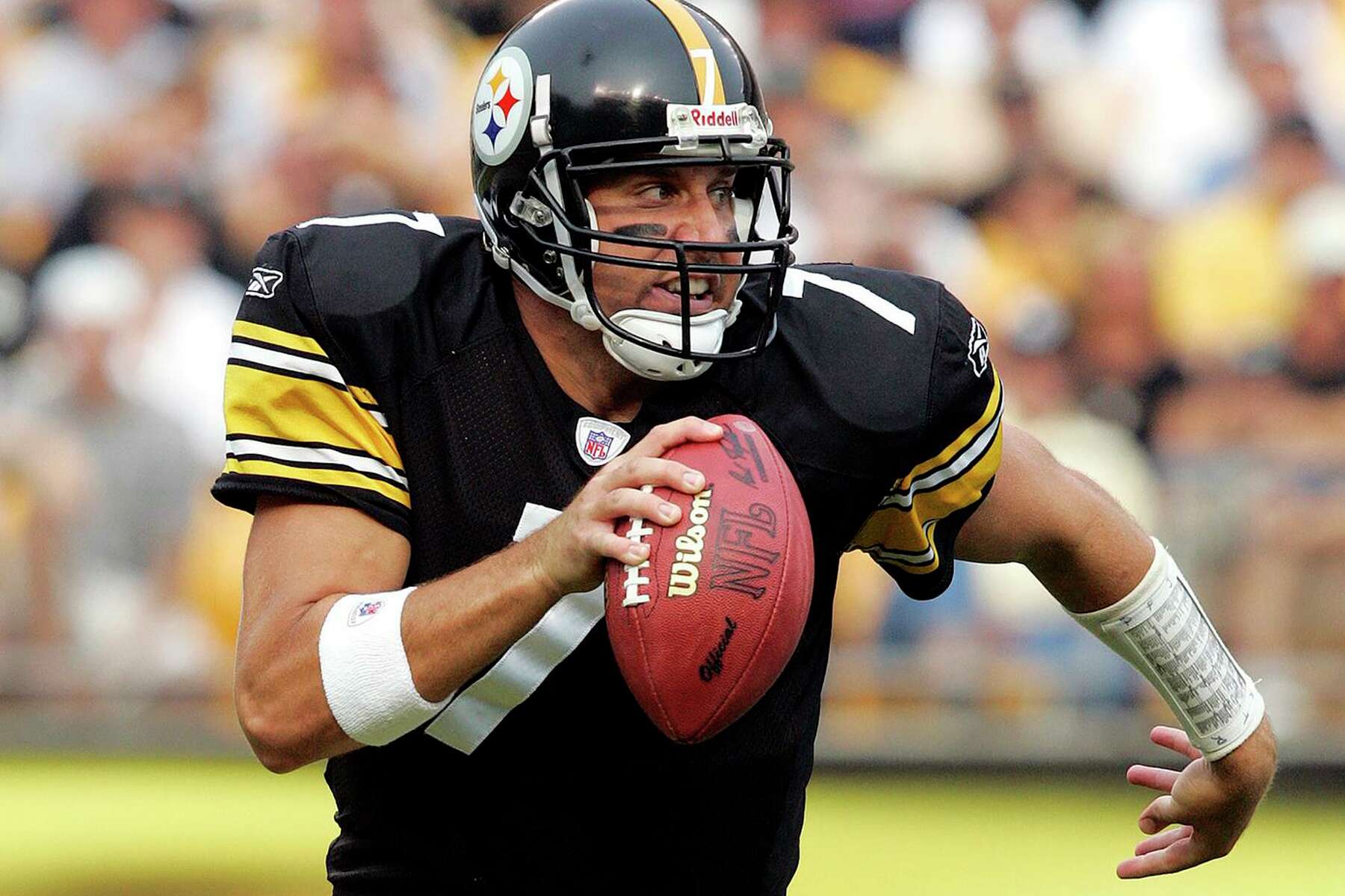 Terry Bradshaw vs. Ben Roethlisberger: Who is the greatest Steelers QB of  all time?