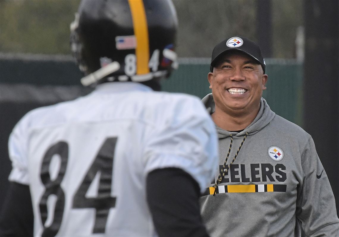 Former Steelers Hines Ward and Emmanuel Sanders encourage people