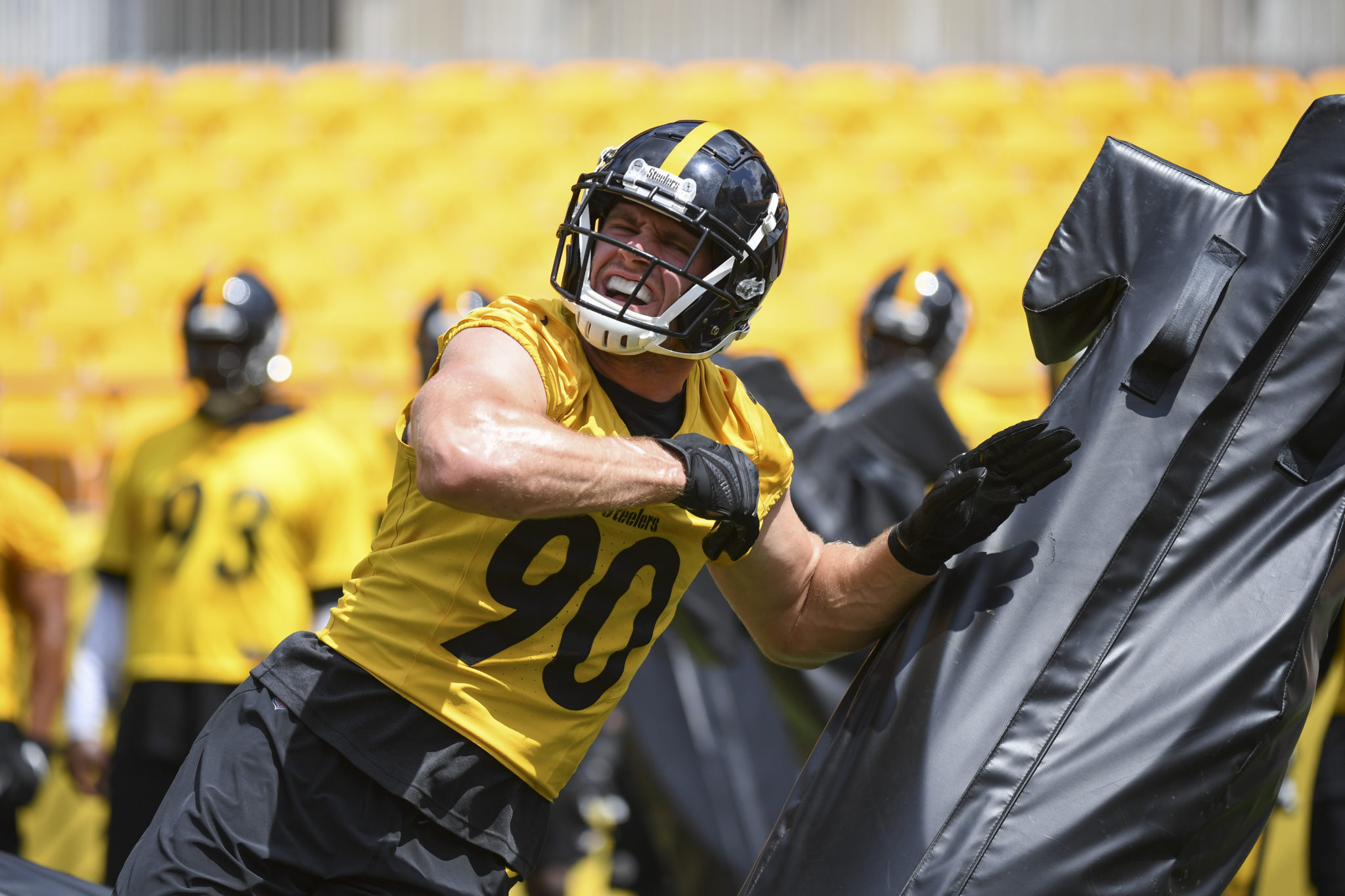 Steelers' T.J. Watt closes in on sack record, but doesn't care