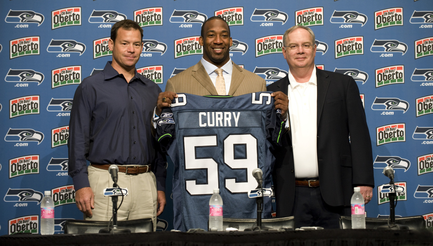 REPORT: Steelers Hire Former 1st Round Pick Aaron Curry As LB Coach