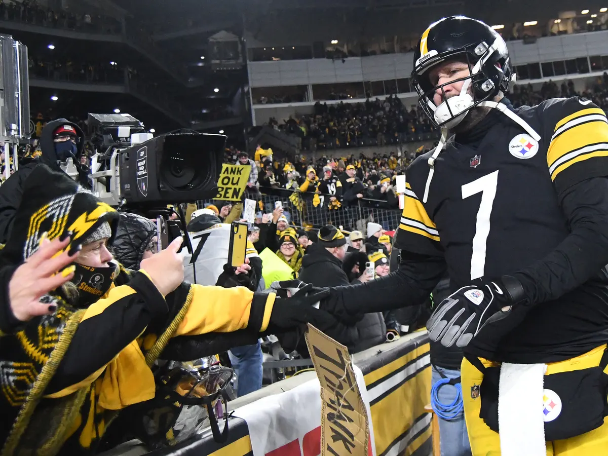 WATCH LIVE: Bob Pompeani joins Ben Roethlisberger on 'Footbahlin with Ben  Roethlisberger' - CBS Pittsburgh