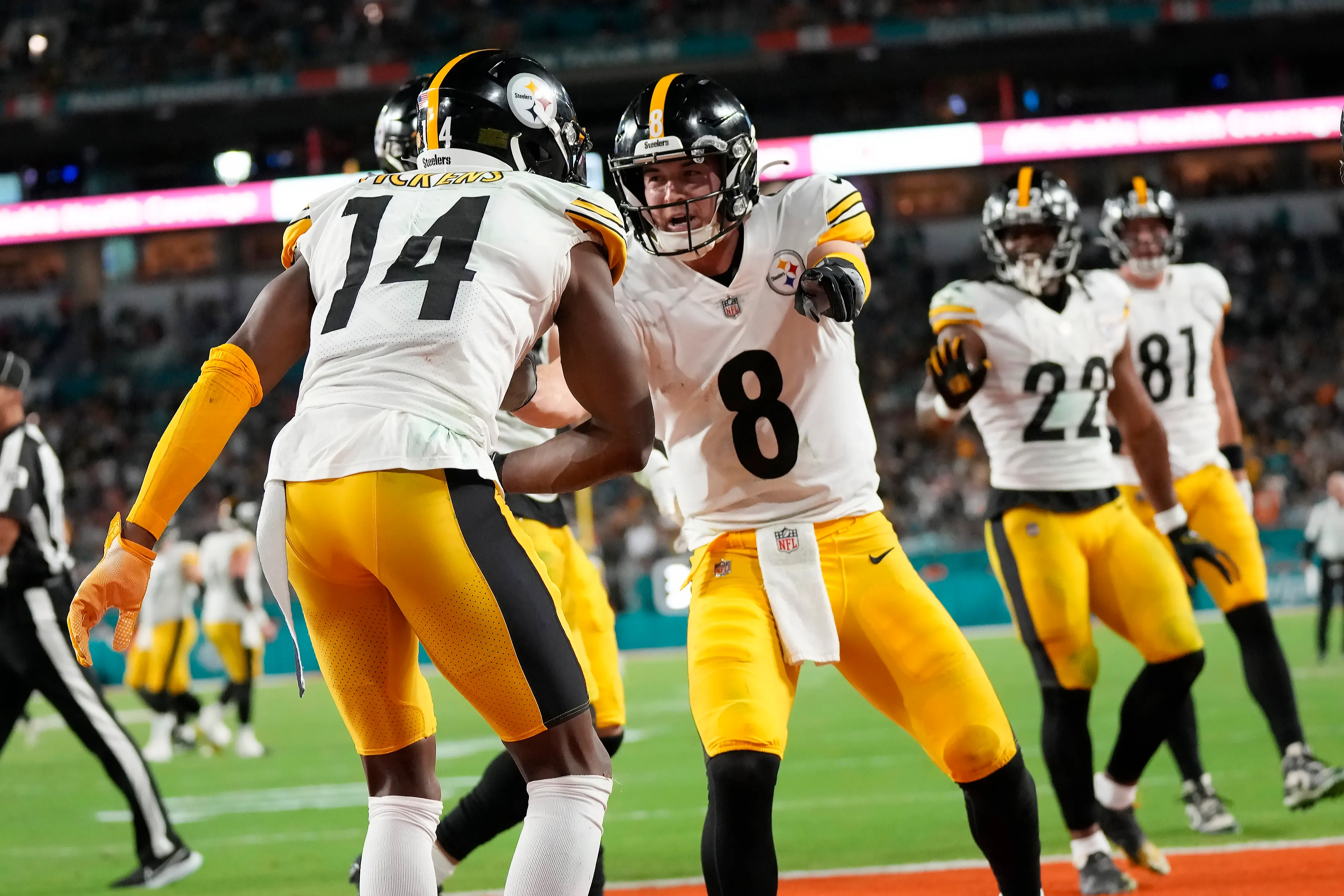 Running game helps Steelers QB Kenny Pickett find his groove on play-action  passes