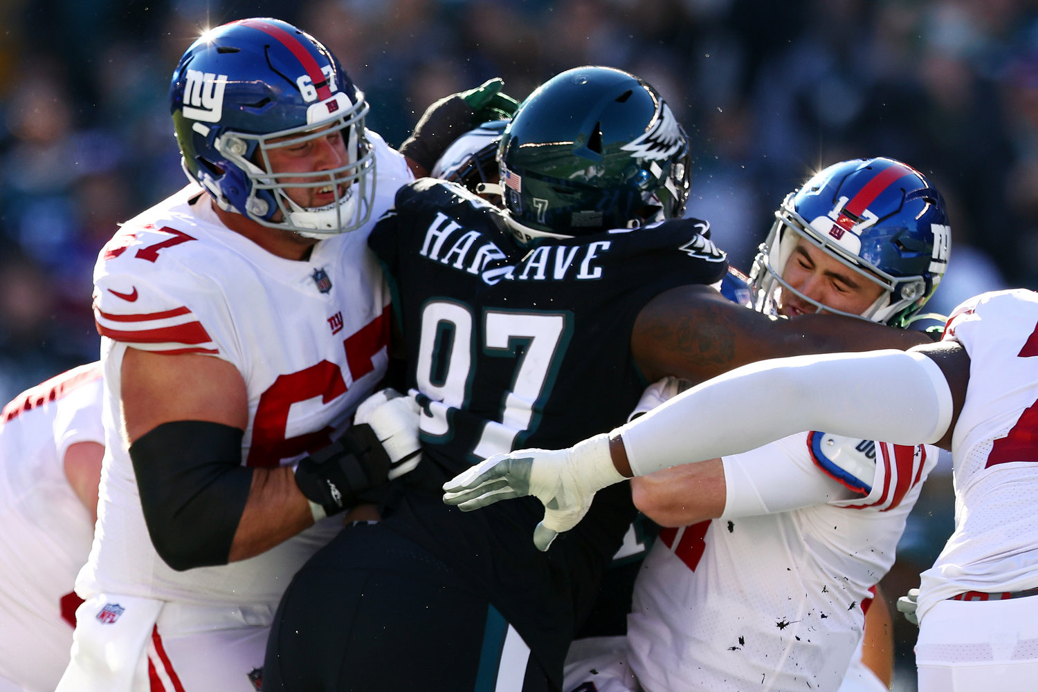 Eagles DT Javon Hargrave takes a shot at Steelers