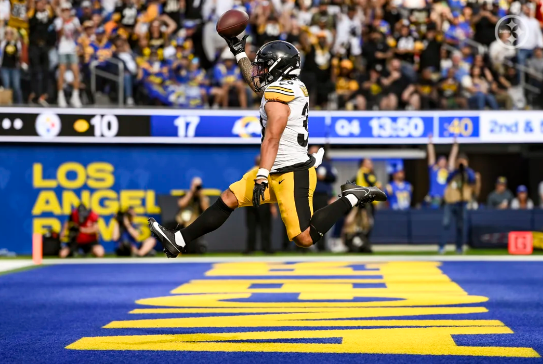 Steelers' Jaylen Warren Will Be The Superior Weapon In 2024 And Prove 