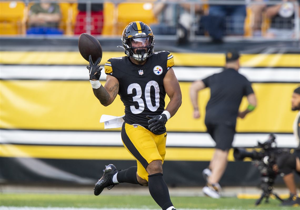 Are the Steelers considering starting Kenny Pickett after stellar