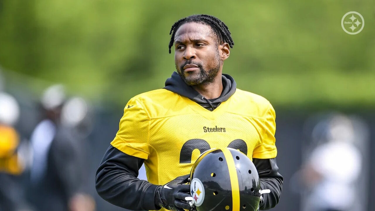 Steelers' Kenny Pickett shows growth on, off field as OTAs begin