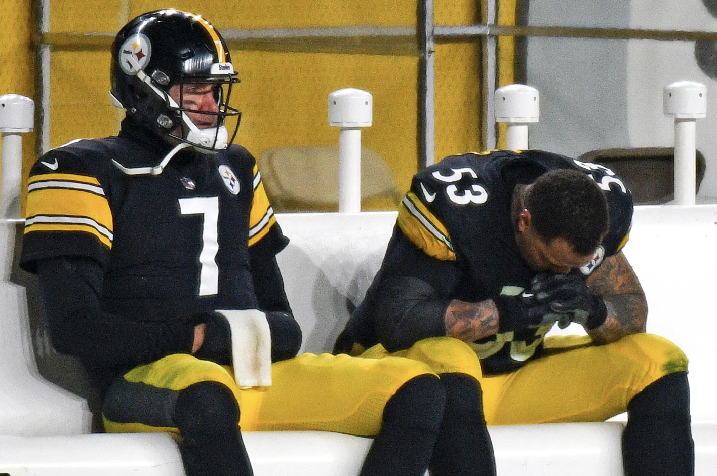 Steelers' Cam Heyward Calls Out Aaron Rodgers With Hilarious Tweet After  Social Media Went Crazy Over Photo