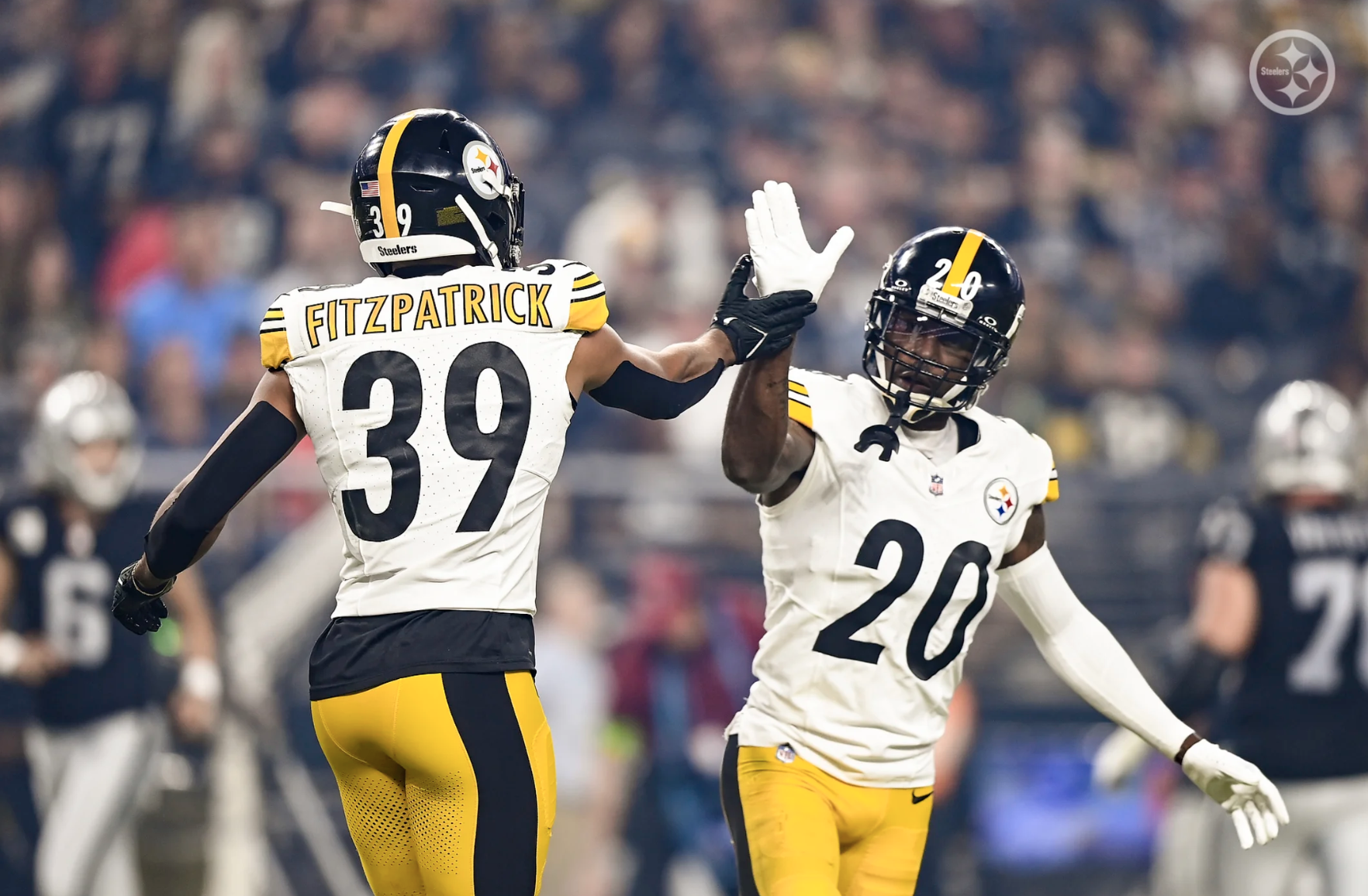 Pittsburgh Steelers on X: New lock screen for a new football