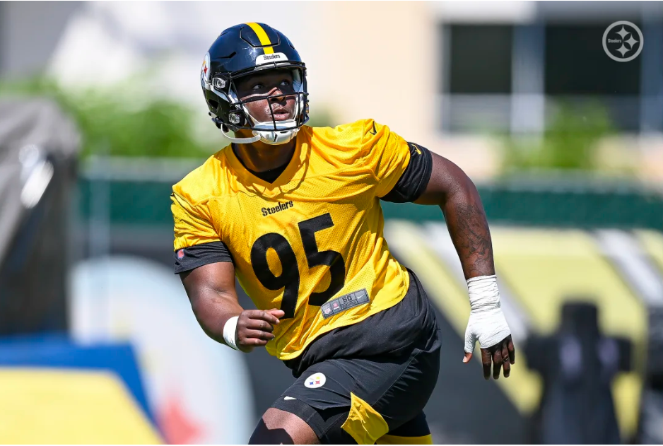 Steelers' Larry Ogunjobi Issues Warning on Keeanu Benton's Rookie Season