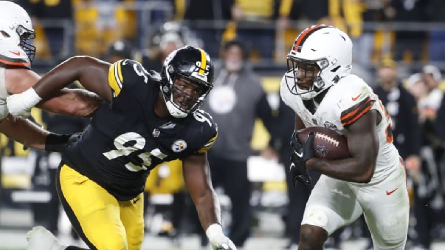 Steelers' Keeanu Benton Made Drastic Offseason Changes That Have Him ...