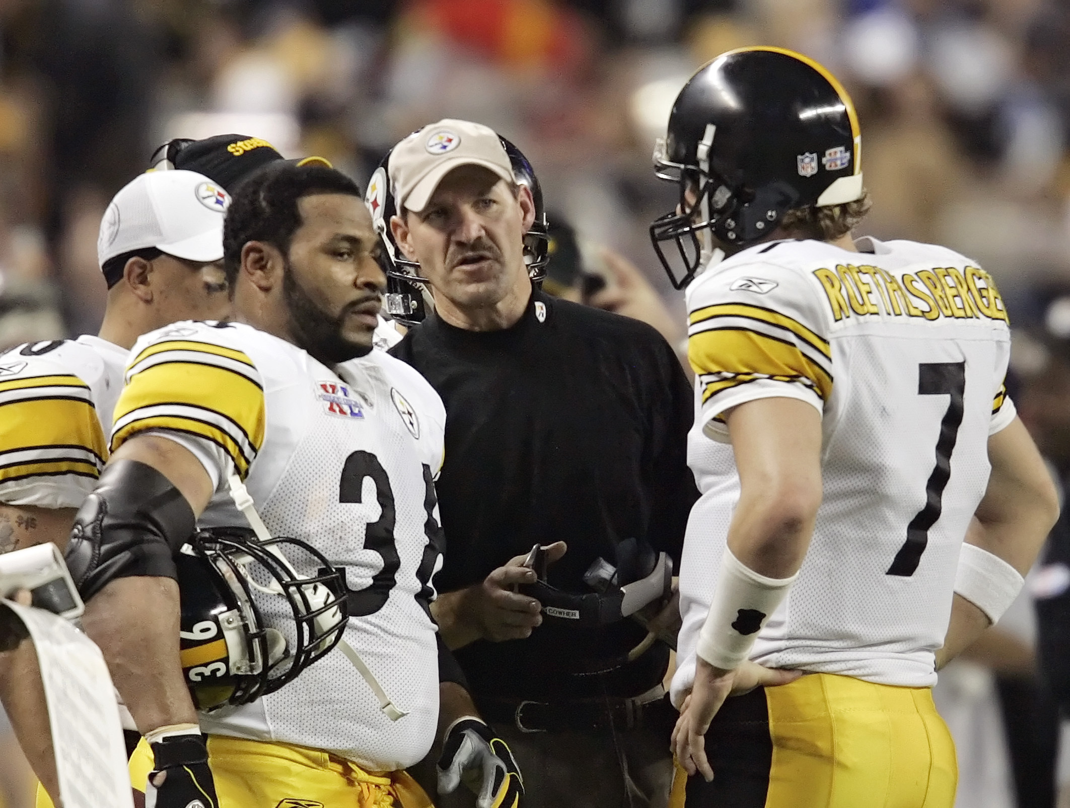 Pittsburgh Steelers' running back Jerome Bettis (36) celebrates a