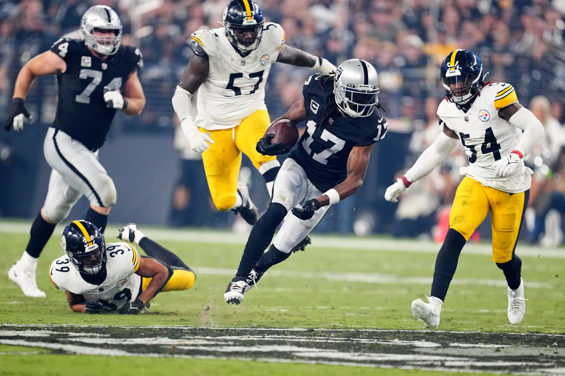 Davante Adams on Raiders' early season struggles: 'I don't got time to wait  around'