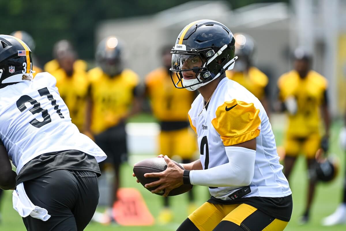 Steelers Have An Interesting Predicament With Justin Fields' Contract ...