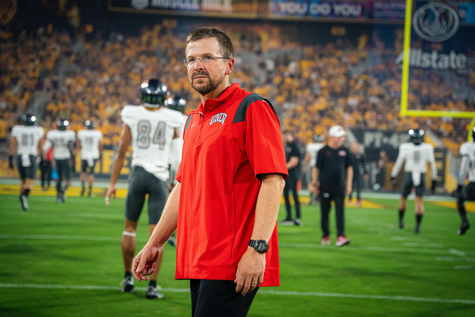 Las Vegas, Nevada, USA. 24th Sep, 2023. September 24th, 2023 Pittsburgh  Steelers offensive coordinator, Matt Canada sitting on the bench looking up  during pregame at Pittsburgh Steelers vs Las Vegas Raiders in