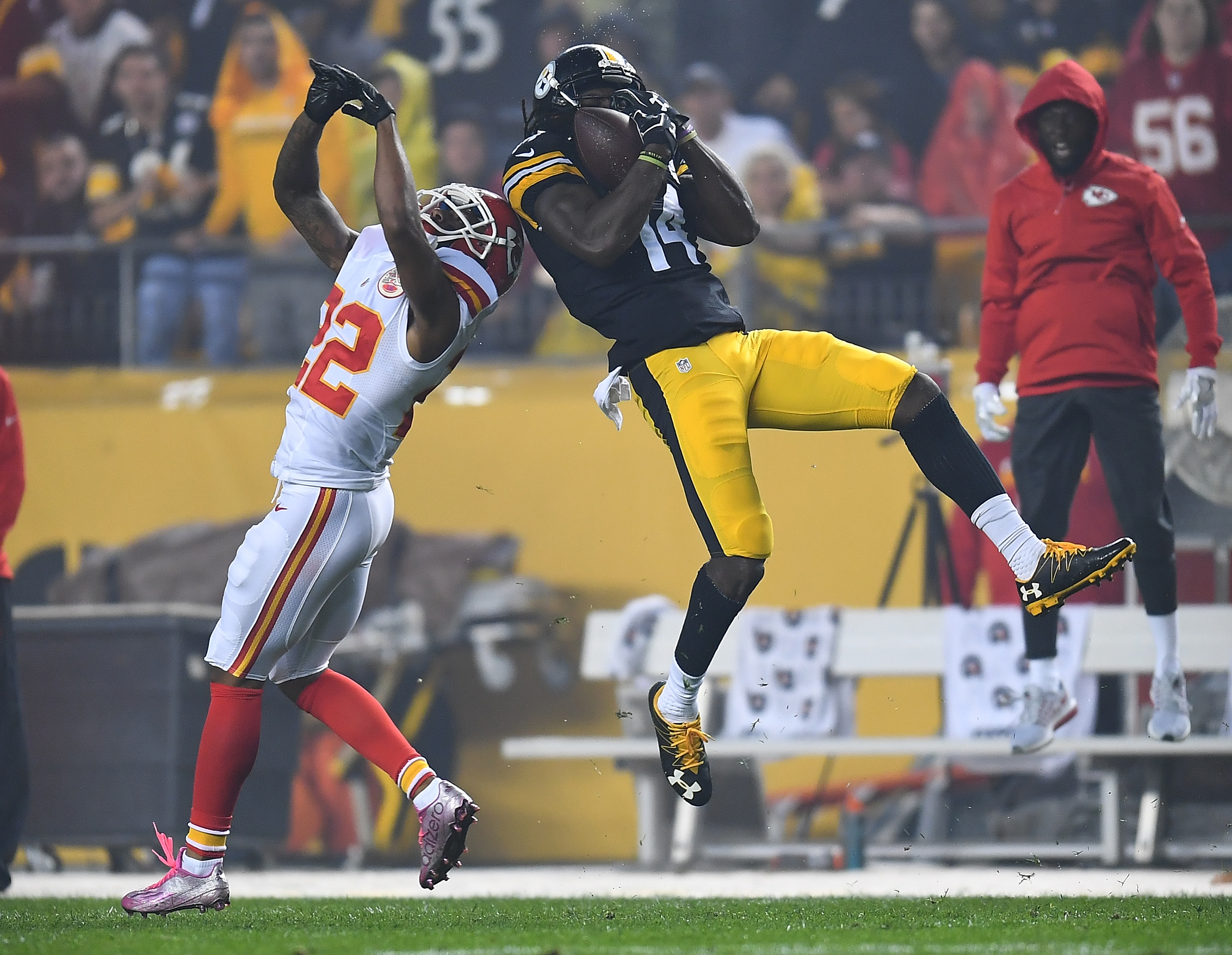 Pittsburgh Steelers' Sammie Coates goes from club to soft cast 