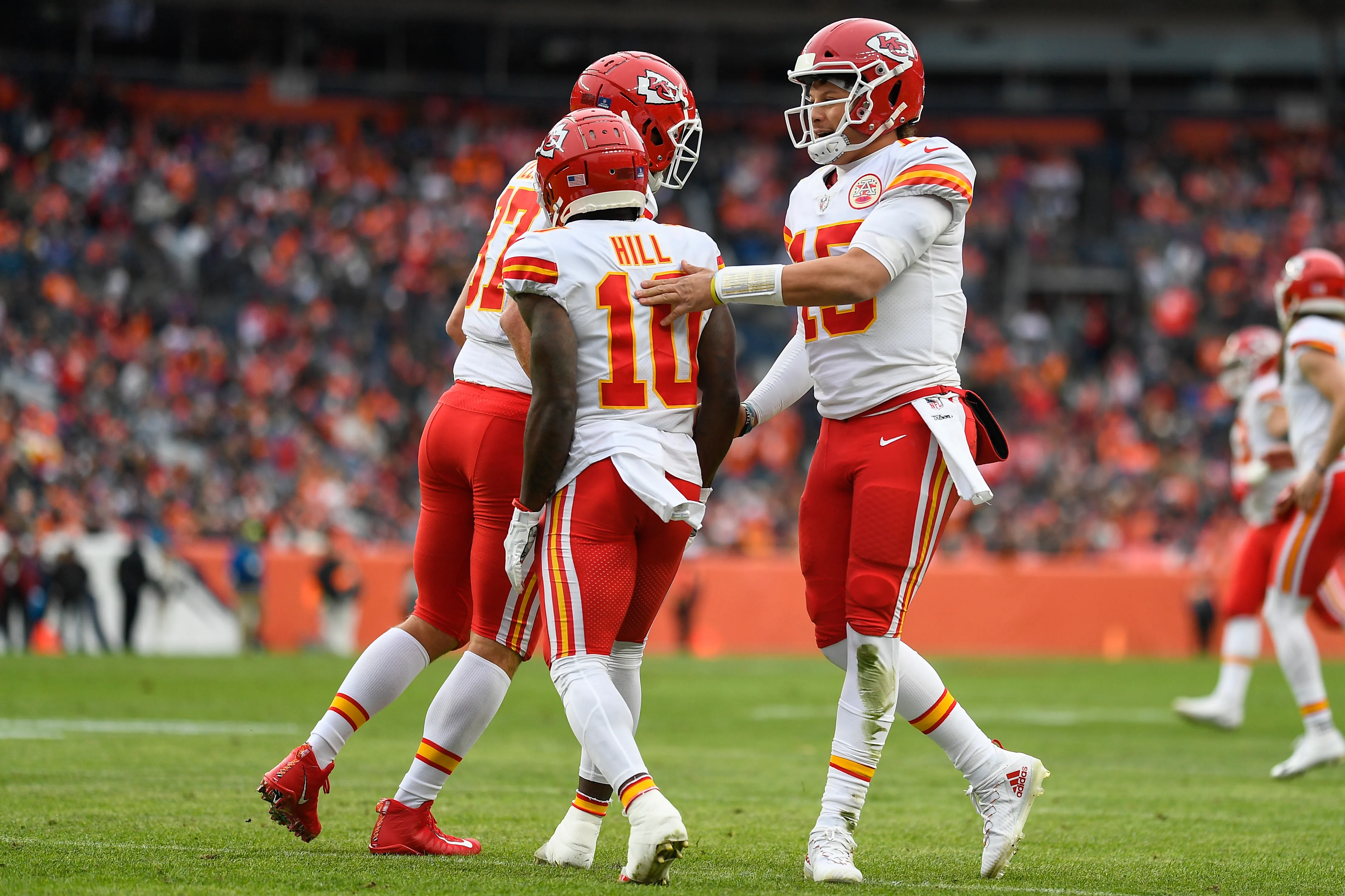 Fans are disrespecting Patrick Mahomes, Travis Kelce in Pro Bowl voting