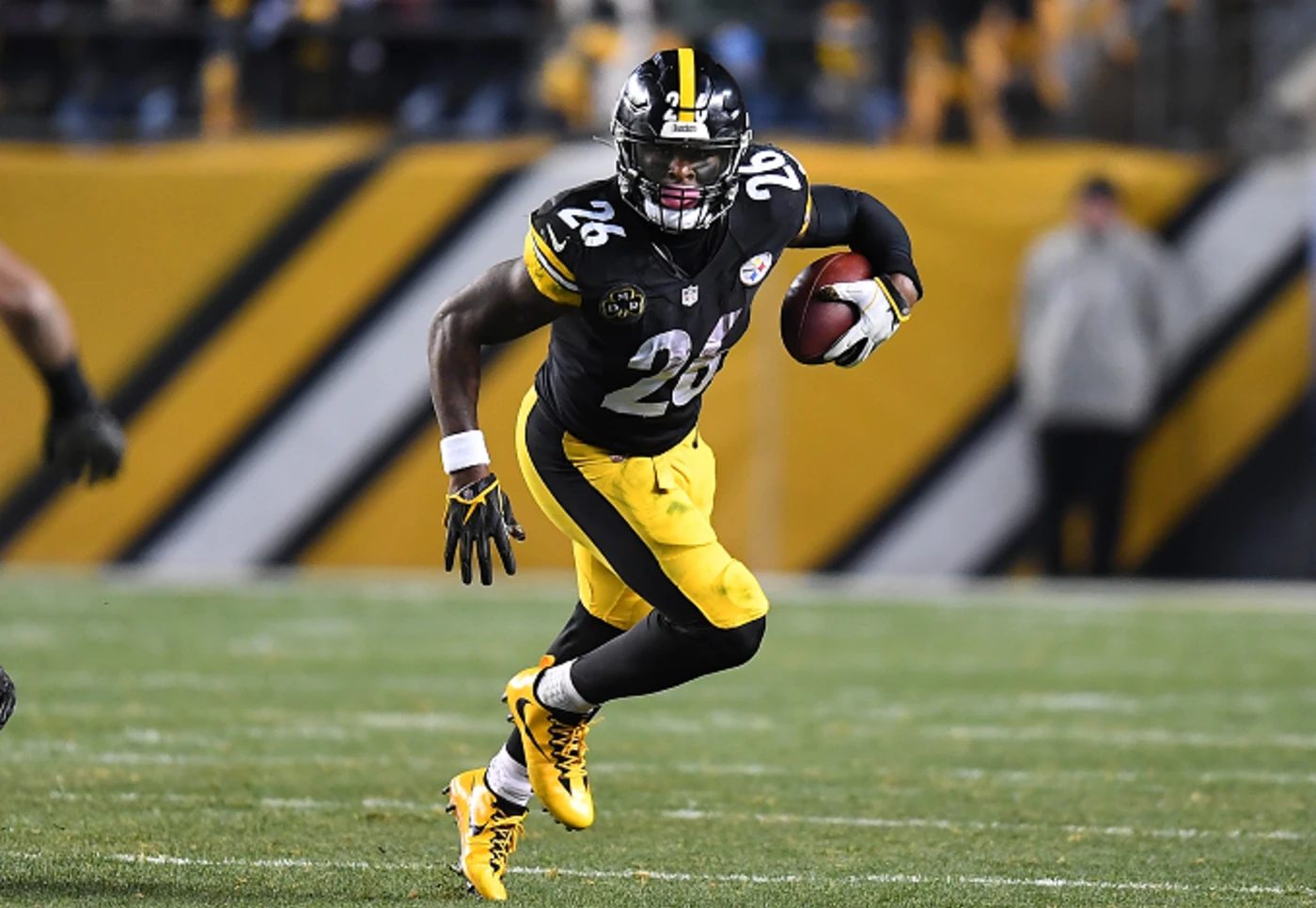 Steelers: Le'Veon Bell reveals why he never dropped track with Snoop Dogg