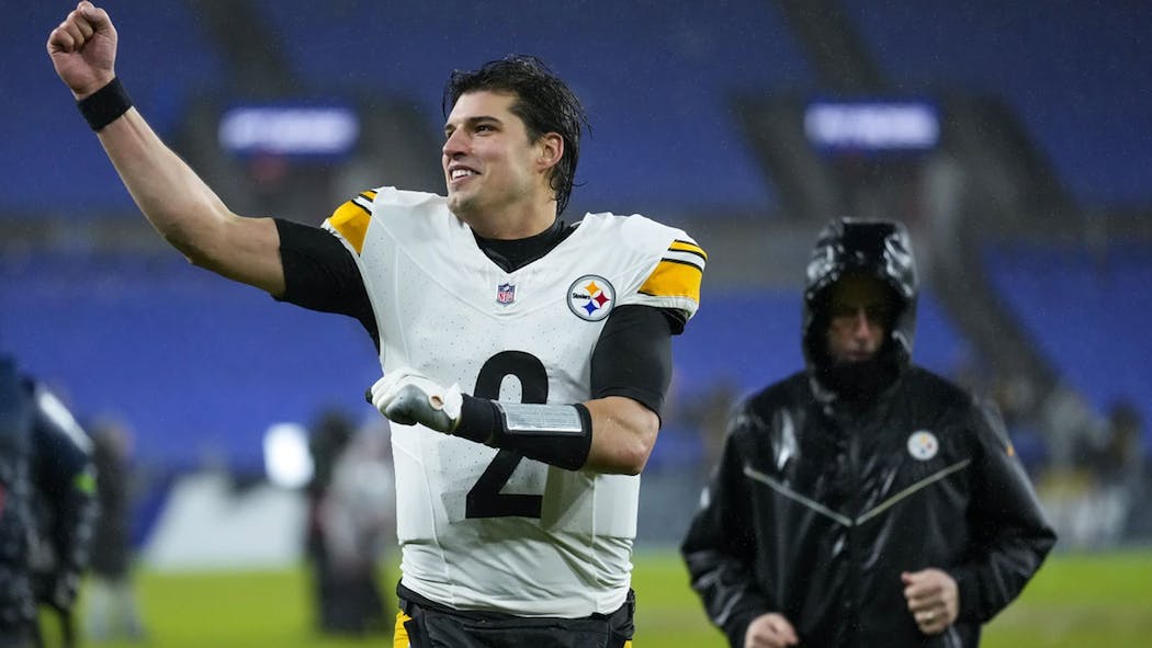 Steelers Sent Clear Message To Kenny Pickett When They Benched Him For ...