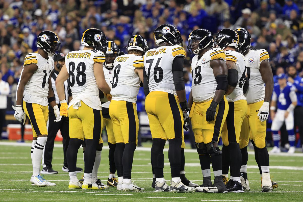 PFF Makes Bold Prediction about Steelers Offense