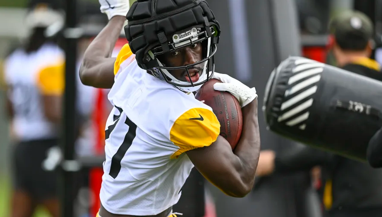 Steelers' Kenny Pickett bonding with receivers, confident INTs won't  persist