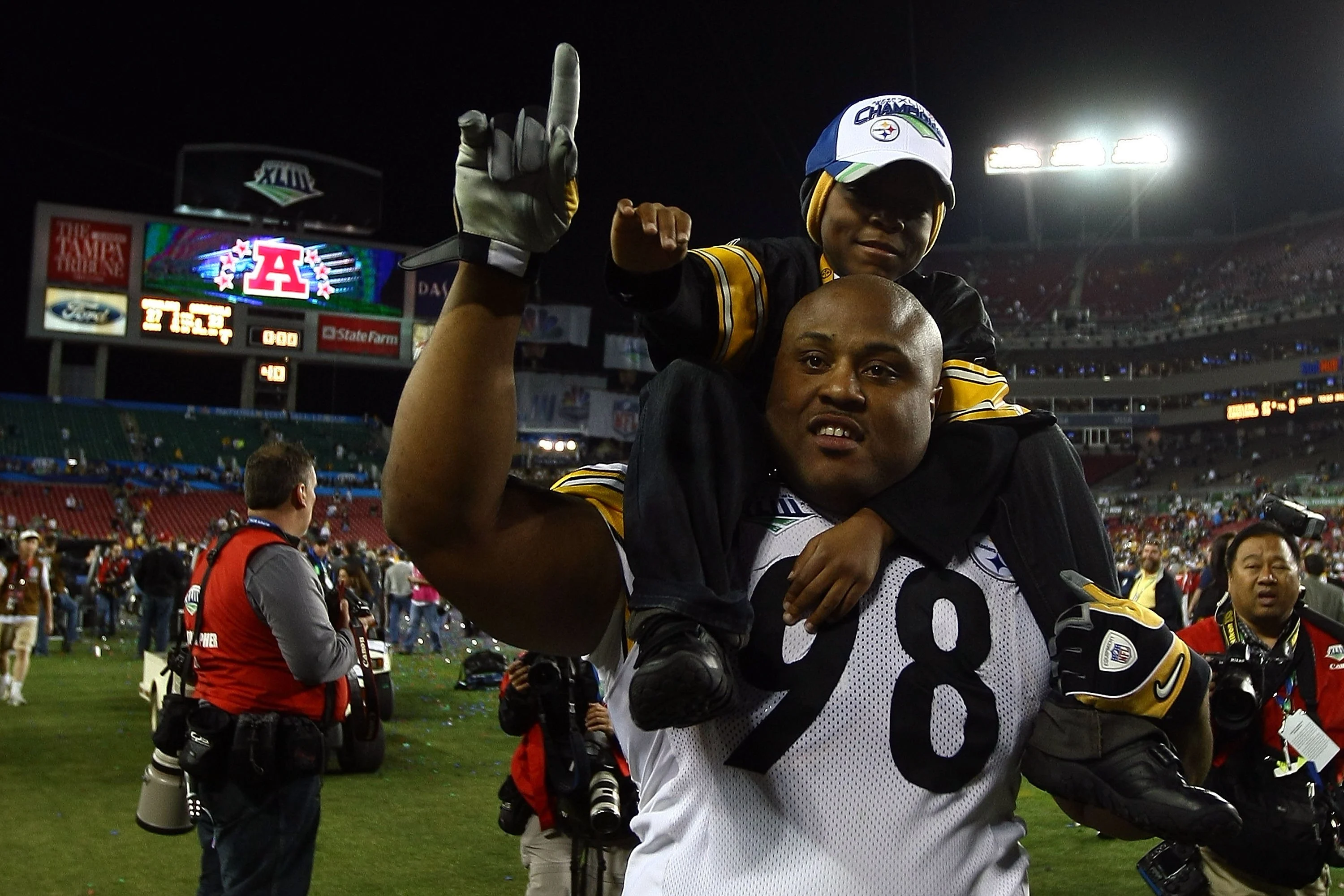 Steelers’ Casey Hampton Revealing One Of The Coolest Moments Of His Career