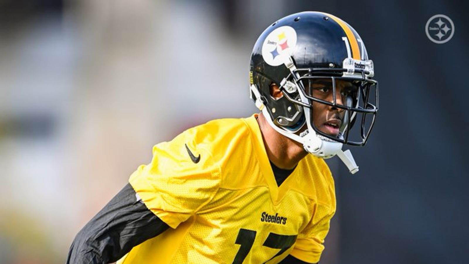 Are the Steelers hinting at bringing the yellow helmet back? 