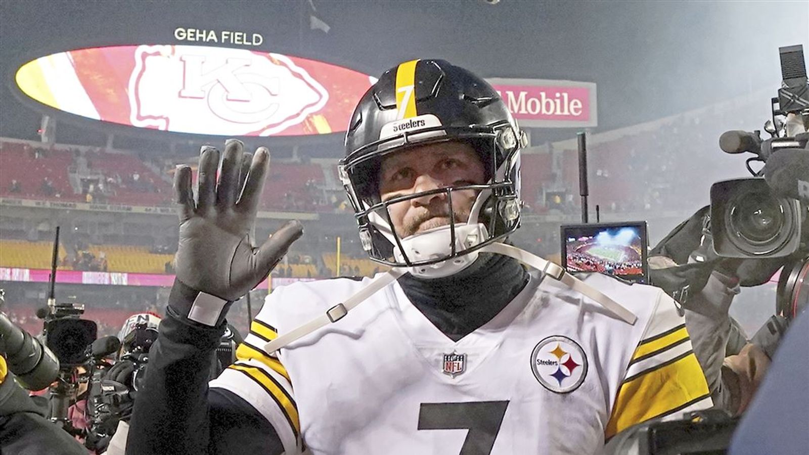 Steelers Projected To Take Elite Quarterback In 2027 Mock Draft: "Parallels To Big Ben" (Steelers News). Photo by Matt Freed / Pittsburgh Post-Gazette