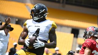 Steelers' DK Metcalf Lands Job To Star In New Movie (Steelers News). Photo by Sebastian Foltz / Post-Gazette