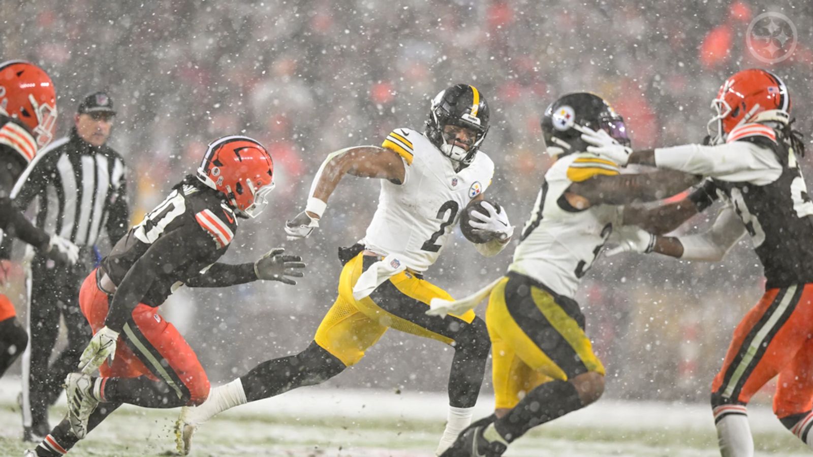 Steelers' Justin Fields Reveals 1 Major Mistake He Made During 30-Yard  Game-Changing Run Against Cleveland In Week 12