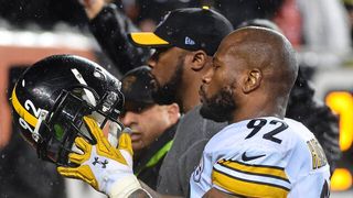 Former Steelers Linebacker James Harrison Absolutely Destroyed Head Coach Mike Tomlin After Week 12 Battle With Bears: "It's Trash" (Steelers News). Photo by Chris Horner / Trib Live