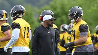 Steelers Insider Sends Revealing Warning To Fans About Mike Tomlin (Steelers News). Photo by Sebastian Foltz / Post-Gazette