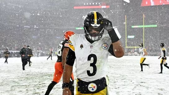 Steelers' Russell Wilson Delivers Strong Message To Steeler Fans And Critics (Steelers News)