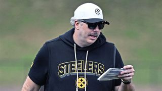 Former Steelers Offensive Coordinator Arthur Smith Exposed For Sabotaging Pat Freiermuth (Steelers News). Photo by Sebastian Foltz / Pittsburgh Post-Gazette