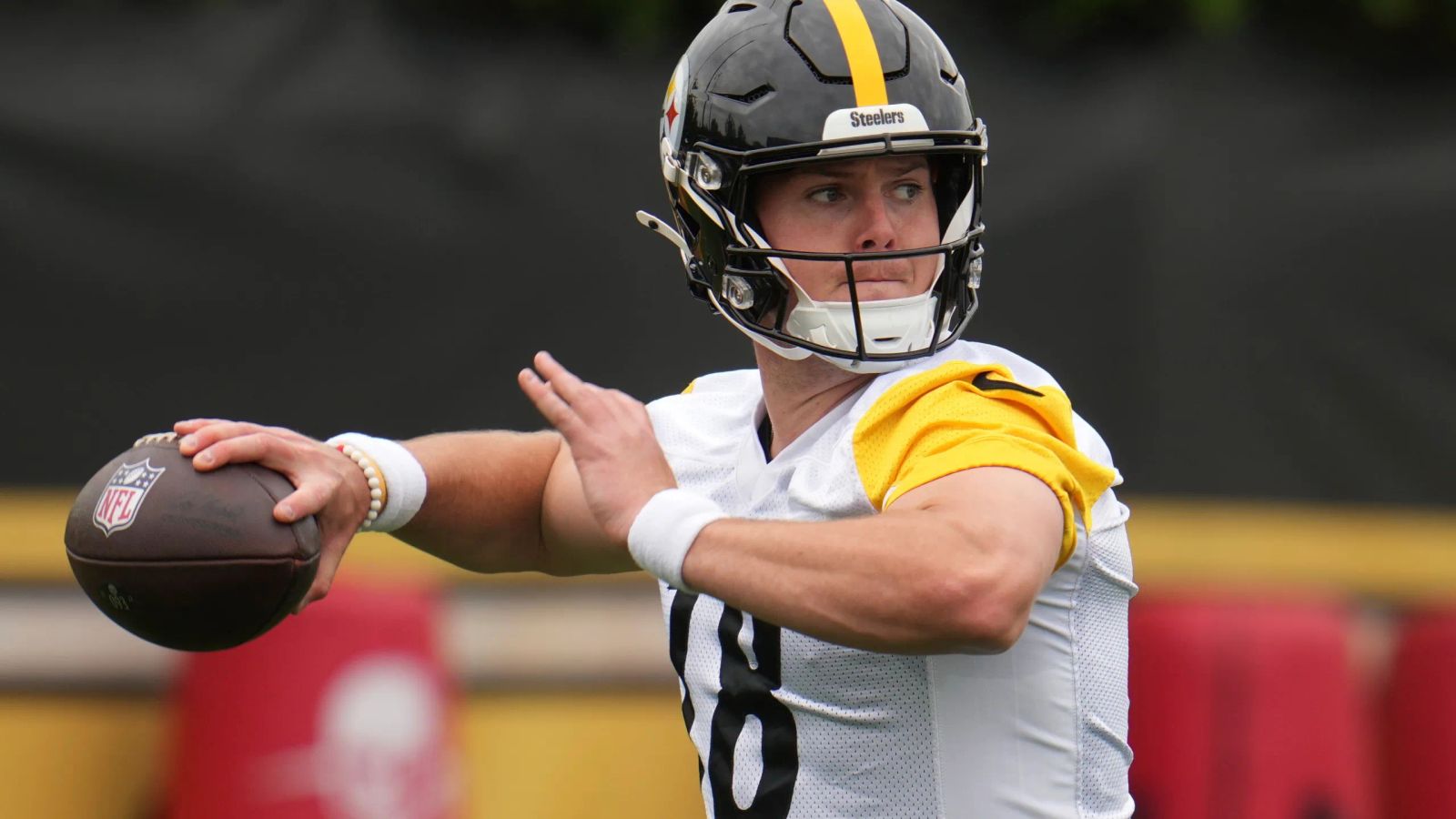 McFadden: Steelers Are Sending A Seriously Bizarre Message To Will Howard (Pittsburgh Steelers). Photo by Gene J. Puskar / Associated Press