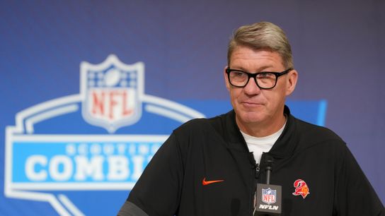 Steelers Trade With Tampa Bay To Jump Jets For Big Playmaker In Latest Mock Draft (Steelers News)