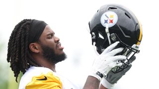 Steelers Rookie Max Iheanachor Is Showing Signs Of Cracking The Starting Lineup  (Steelers News). Photo by Charles LeClaire / Imagn Images