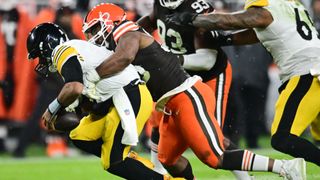 Steelers' Free Agent Quarterback Russell Wilson Visiting Browns As New Team Joins Mix (Steelers News). Photo by Ken Blaze / Imagn Images