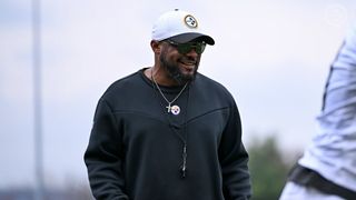 Steelers' Mike Tomlin Has Harsh Words For The Red Zone Performance: "You're Running On The Beach" (Steelers News). Photo by Alysa Rubin / Pittsburgh Steelers