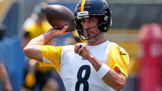 Steelers' Aaron Rodgers Explains The Very First Thing He Did After Arriving To UPMC Complex To Sign New Contract (Steelers News)